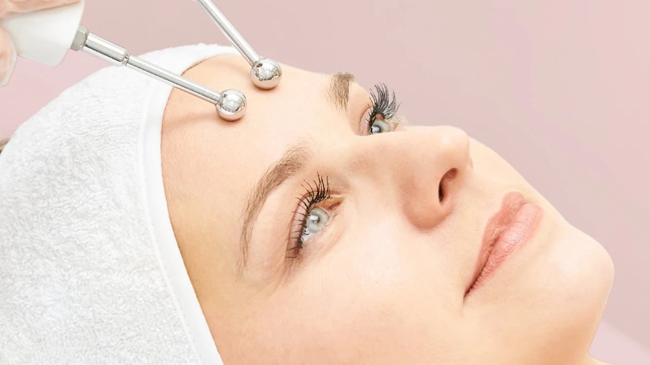 Microcurrent and EMS Facials in Nijmegen