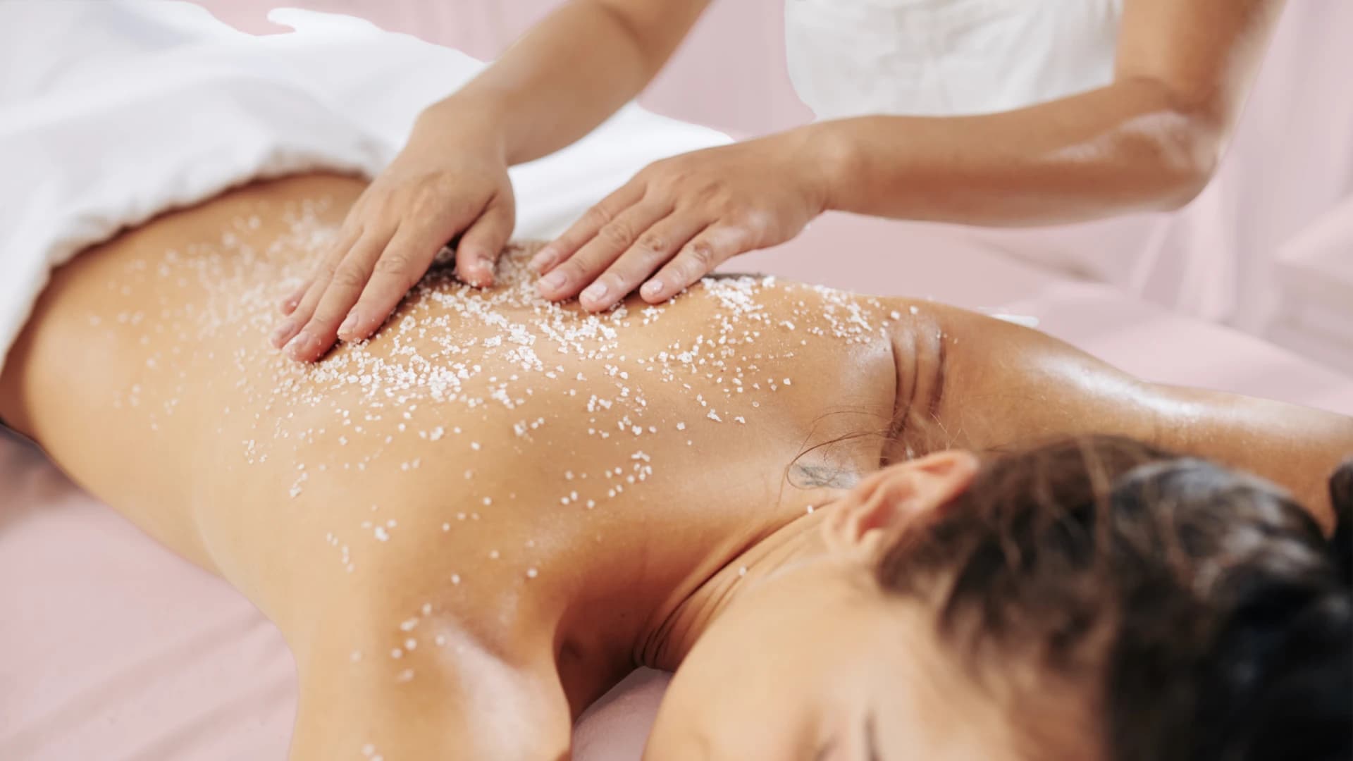 BACK FACIAL NIJMEGEN: CLEAR BACK ACNE & SMOOTH SKIN | SKINSYMPHONY